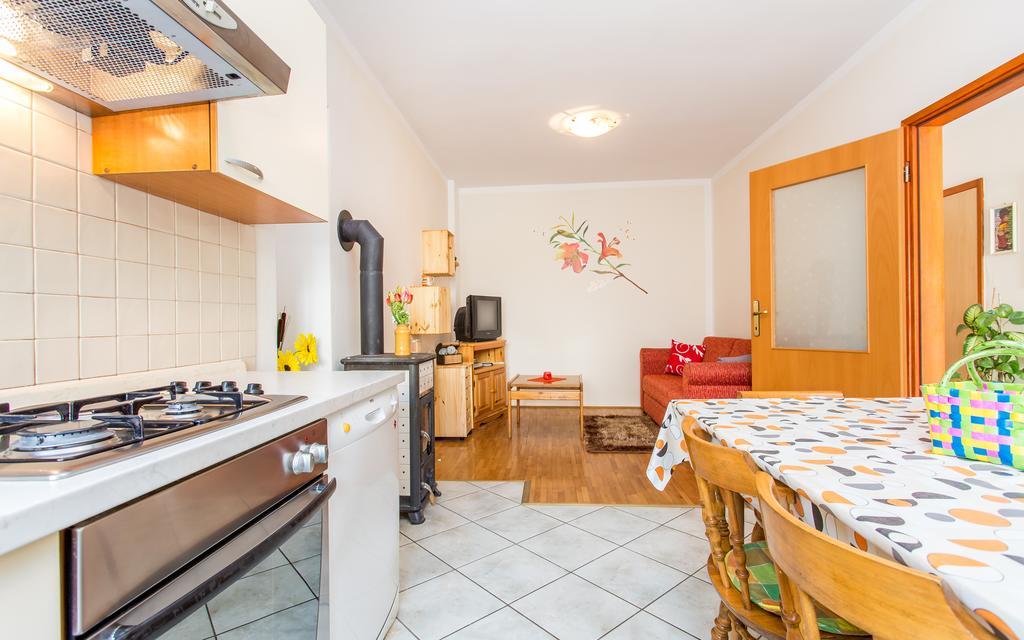 Polje  Apartment Ana מראה חיצוני תמונה