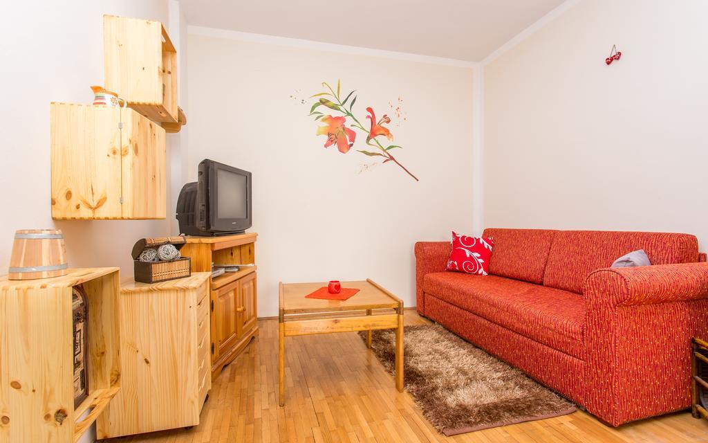 Polje  Apartment Ana מראה חיצוני תמונה